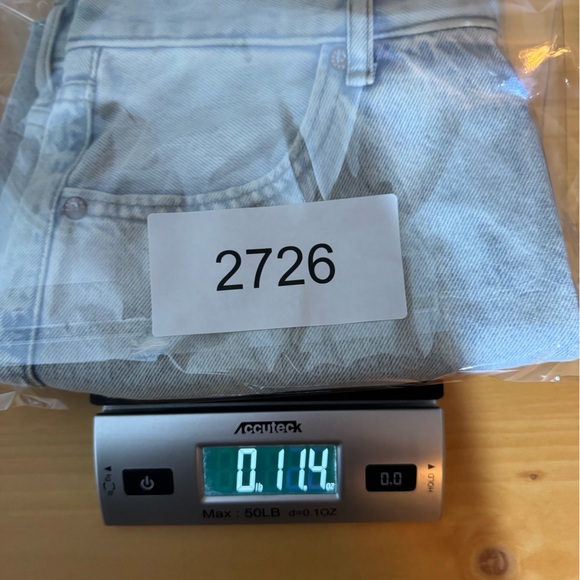 Y2K Express Womens Cut Off Jean Mom Shorts Size 6 Button Fly Festival Distressed - Picture 8 of 8